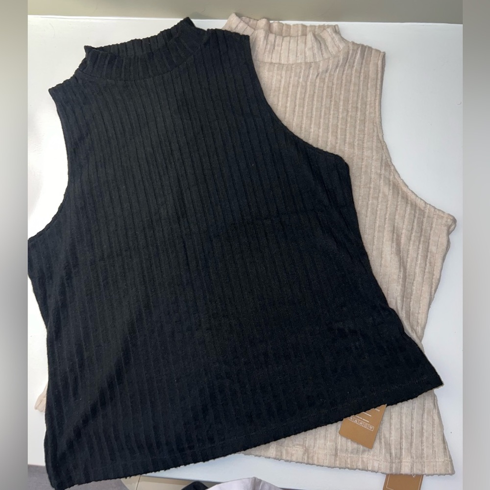 SHEIN Ribbed Sleeveless Tops in Black and Tan